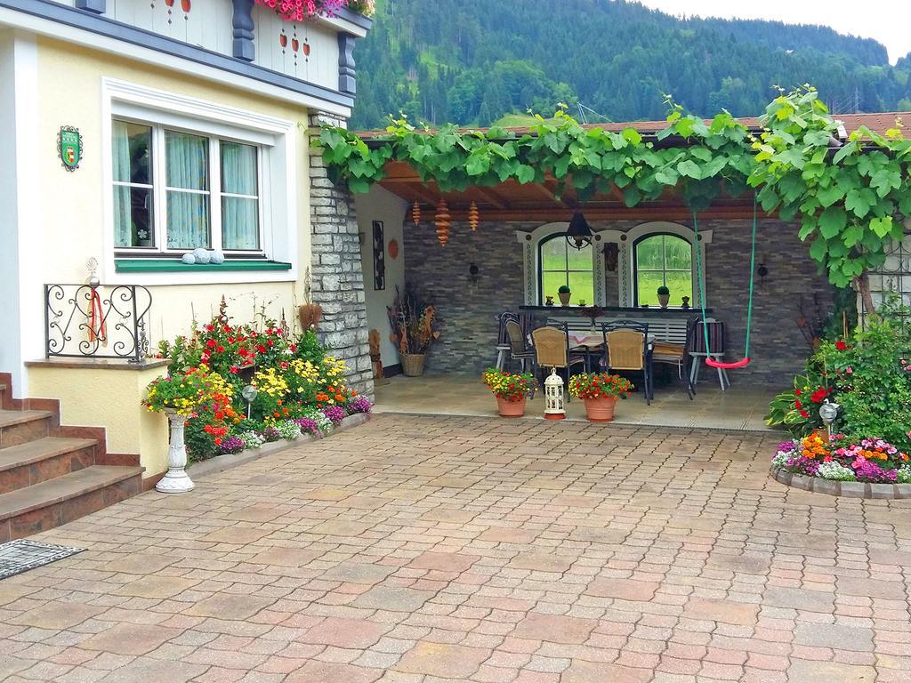 Haus Martina Hotel Radstadt Bagian luar foto